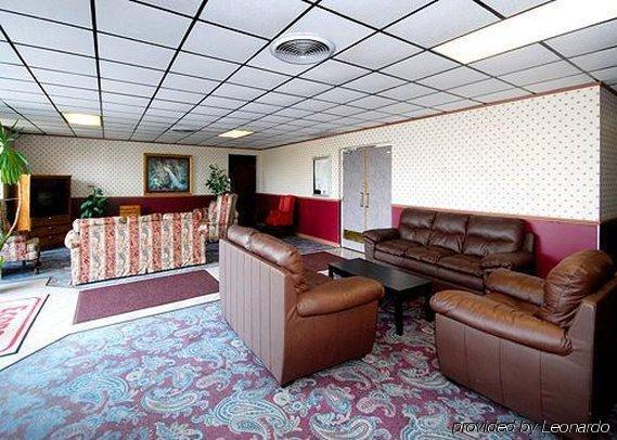 Econo Lodge Tulsa Airport Интерьер фото